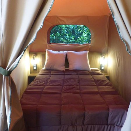 Camping Le Clos De La Lere Cayriech Dış mekan fotoğraf