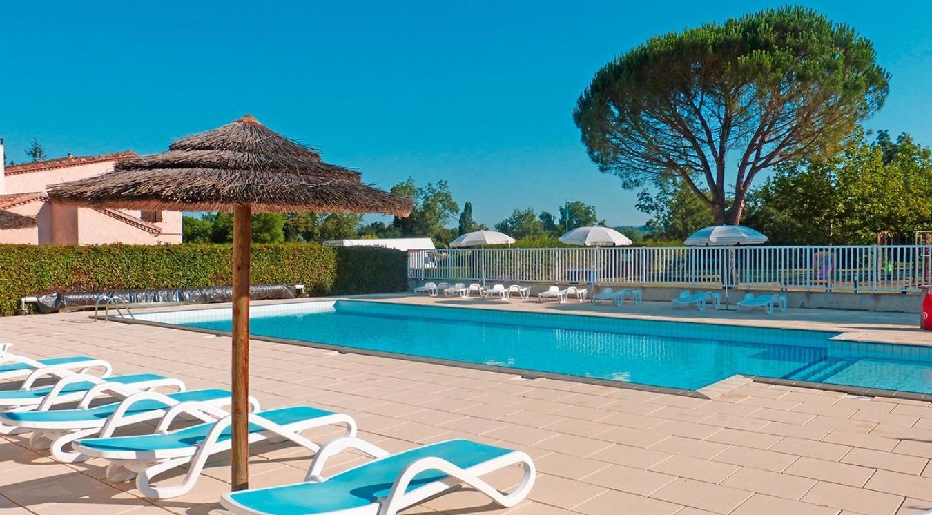 Camping Le Clos De La Lere Cayriech Dış mekan fotoğraf